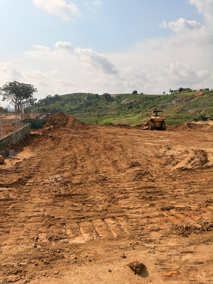 517 SQM Land In Guzape Main